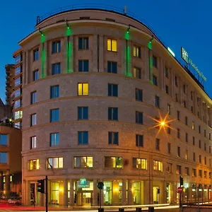 By Ihg Genova